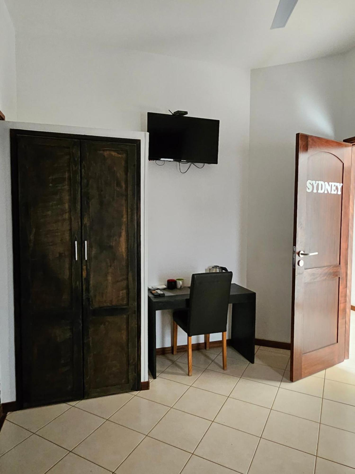Blue Eagle Guesthouse - Casa De Hospedes Santa Maria Ngoại thất bức ảnh