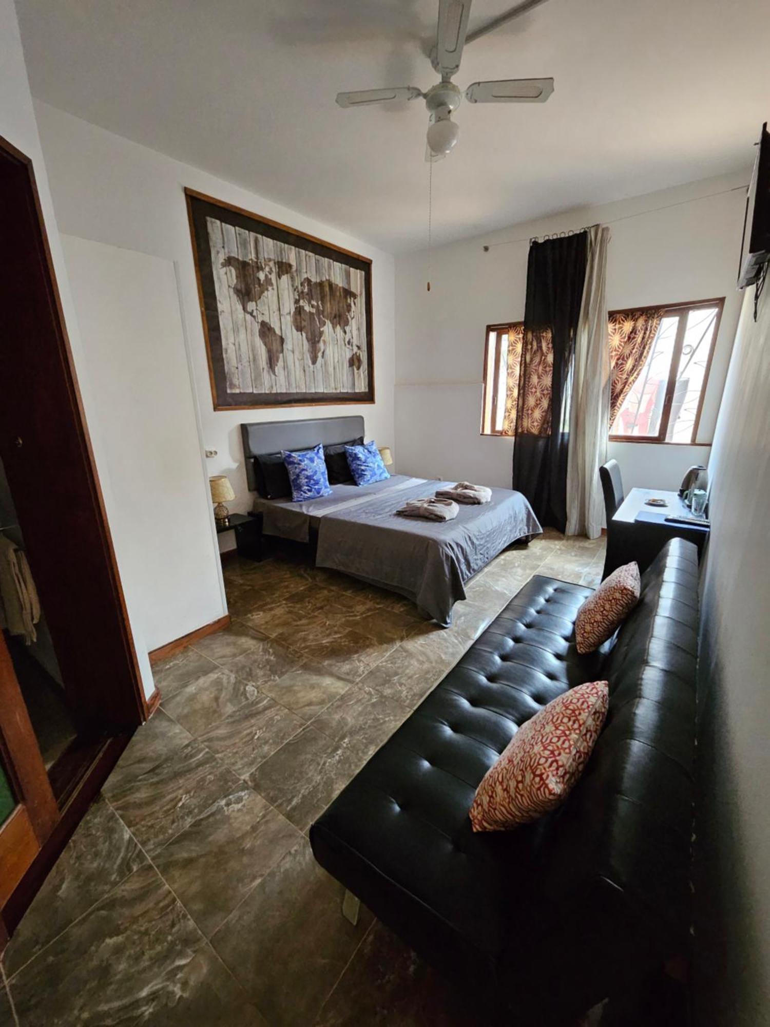 Blue Eagle Guesthouse - Casa De Hospedes Santa Maria Ngoại thất bức ảnh